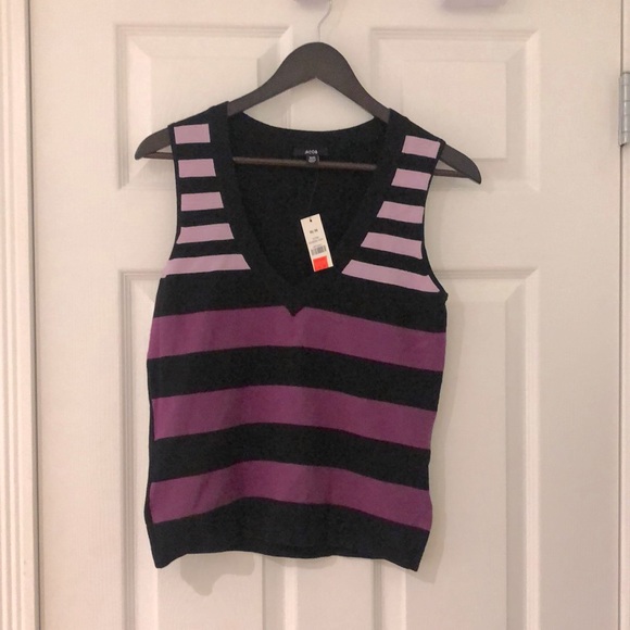 Sweater vest - Picture 1 of 4